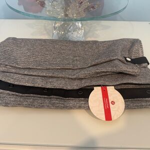 lululemon  vinyasa Scarf pique texture very soft and warm😘😘